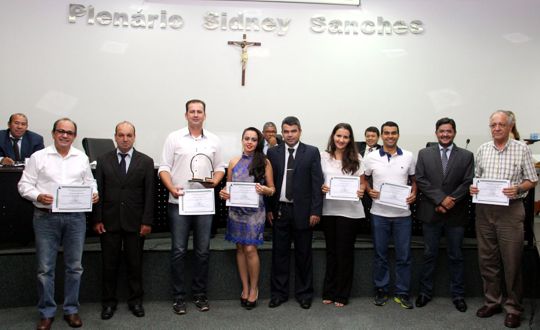 Com moção, Câmara de Nova Andradina destaca prêmio “Atores do Desenvolvimento”